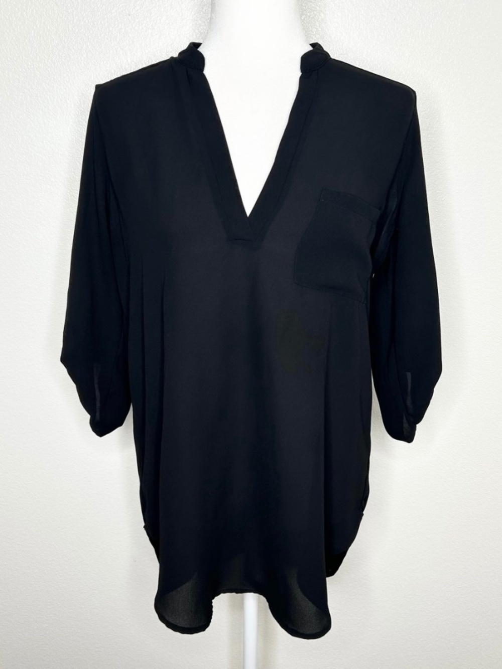 LUSH Womens Black V-Neck Relaxed Fit Long Sleeve Tunic Top Blouse Size S EUC